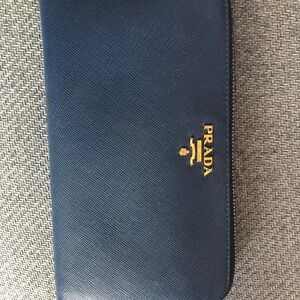 Prada wallet in bleuette